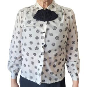 VNTG 70s Judy Bond Fan Collar Blouse 6P White Black Geometric Romantic Coquette